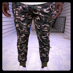 Camo joggers! 🐾